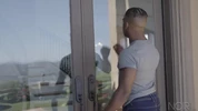 Adrian Hart & Micah Martinez – Voiture en panne