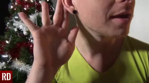 Guillermo es rellenado como un pavo por Thiago