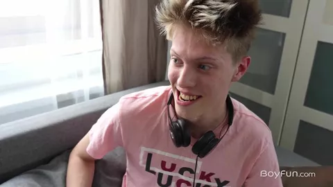 Max Gen y Angel Abell