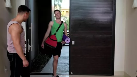 Yoga-Stretch — Brandon Moore & Jordan Boss