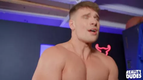 Malik Delgaty lixa esse cu