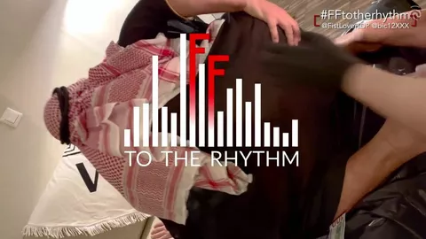 Príncipe árabe se deja hacer fisting