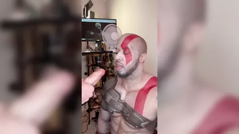 PicAsssHole — God of War — Ricardo Prince ist Kratos