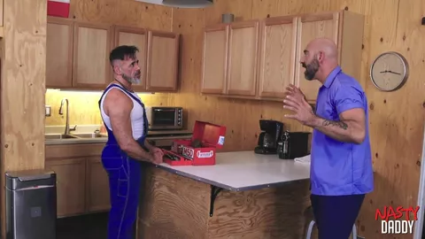 Drew Sebastian & Lawson James — Pferdefleisch