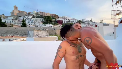 Polvo con la mejor vista de Ibiza