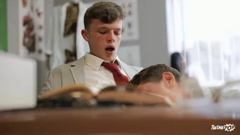 Plan baise en cours de chimie – Joey Mills & Jake Preston