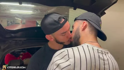 Scopata calda tra arabi