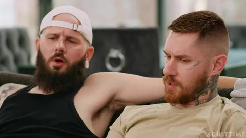 Ce n’est pas bizarre – Johnny Hill et Zak Bishop