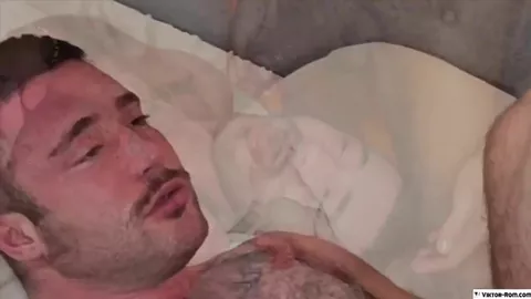 Viktor me llena el culo con su lechada