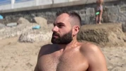 Guillaume Wayne & Wolf Rayet – Sexo hot na mata de pinheiros
