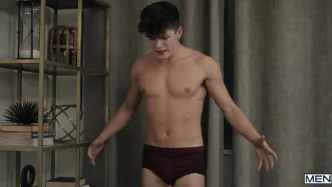 Peeping Joey – Aria Valencia, Joey Mills & Drake Von