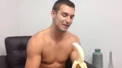 Le beau mec hétéro Ethan Sweat baise un Fleshjack