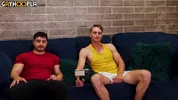 Branle ultime entre deux potes