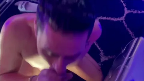 Unbekannter fickt Cesar Xes in den Mund