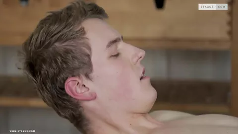 Spa de jovencitos – Nick Fox & Irmin Gin