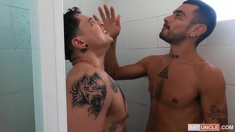 Cain Gomez, James VIP, Alberto Chimal — Un descanso bien merecido