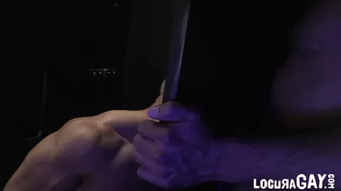 Plan suce en gloryhole avec Alan Vicenzo et Andrew X