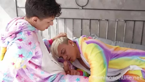 Fiesta de pijamas – Luiz Felipe y Kevin Ethan