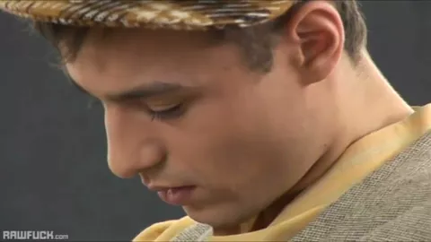 Cuando los estudiantes gays están duros