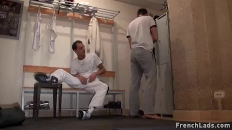 Vestiaire de gym – Atlant Adam & Tony Rekins