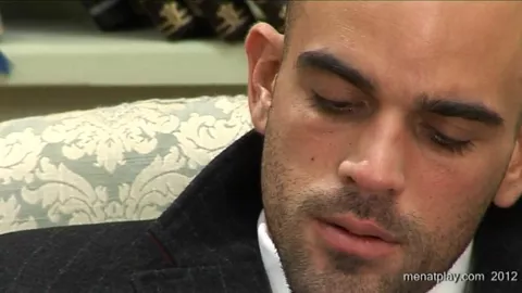 Amore con guanto – Damien Crosse