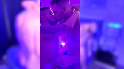 Diego Hancock e Surfandturfweho si scopano Ricky Hancock e Myfavebttm