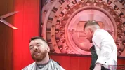 Mi culo dilatado en la barbería – Logan Bell & Nathan Daniels