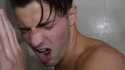 Unter der Dusche – Duschsex-Pornofilm
