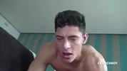 Le twink latino Santiago Rodriguez baisé à cru par Kalil