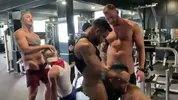 Orgía en el gimnasio