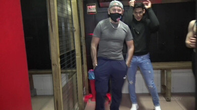 Le sexy Santiago Rodriguez baisé brutalement par un étalon