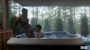Sexe interracial dans un jacuzzi – Jake Preston & Braxton Cruz