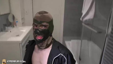 Mamando una gran polla árabe