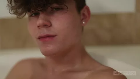 Silas Brooks wichst seinen großen Schwanz