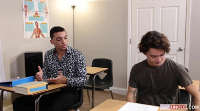 Il prof si riempie il culo! – Aaron Trainer, Amone Bane & Sam Ledger