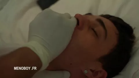 Der Patient wird vom Arzt gefickt