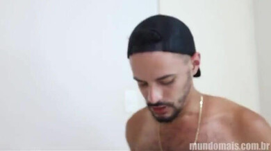 El chico de la cortina – Muryllo Otero & Thales Oliveira