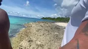 Alejo Ospina – Pompino a uno sconosciuto in spiaggia