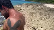 Alejo Ospina – Pompino a uno sconosciuto in spiaggia