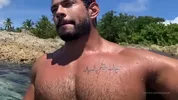 Alejo Ospina – Pompino a uno sconosciuto in spiaggia