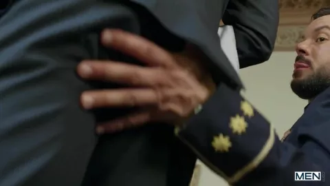 Royally Fucked Partie 1 – Sir Peter & Justin Jett