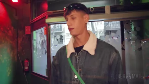 Une creampie au boyberry de Barcelone - Abel Sanztin & Antonio Pena