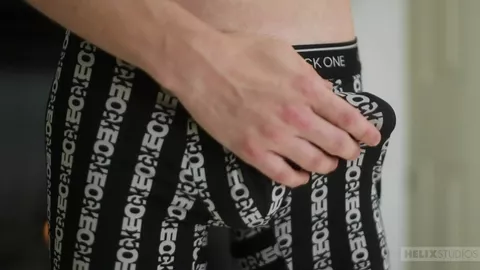 Cameron Moore – Casting solo