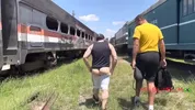 Mr. BumBum Brazil scopato bareback in treno