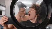 Durchgenommen im Waschsalon – Malik Delgaty & Cristiano