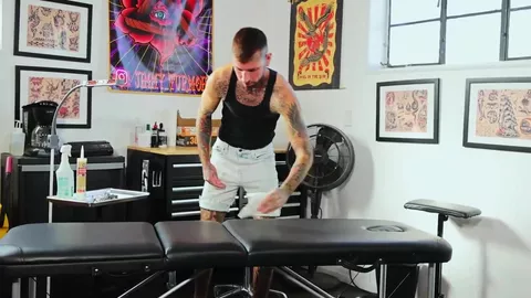 Apprendista tatuatore – Chance Hart & Ryan Sebastian