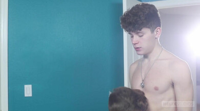 Novinho de cu apertado – Silas Brooks & Cameron Moore