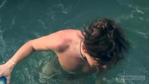 Twink caldi e bagnati