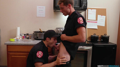 Tiras flertando – Justin Matthews & Andrew Miller