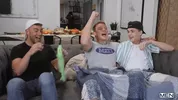 Davanti al mio tacchino? – Troye Dean & Logan Aarons
